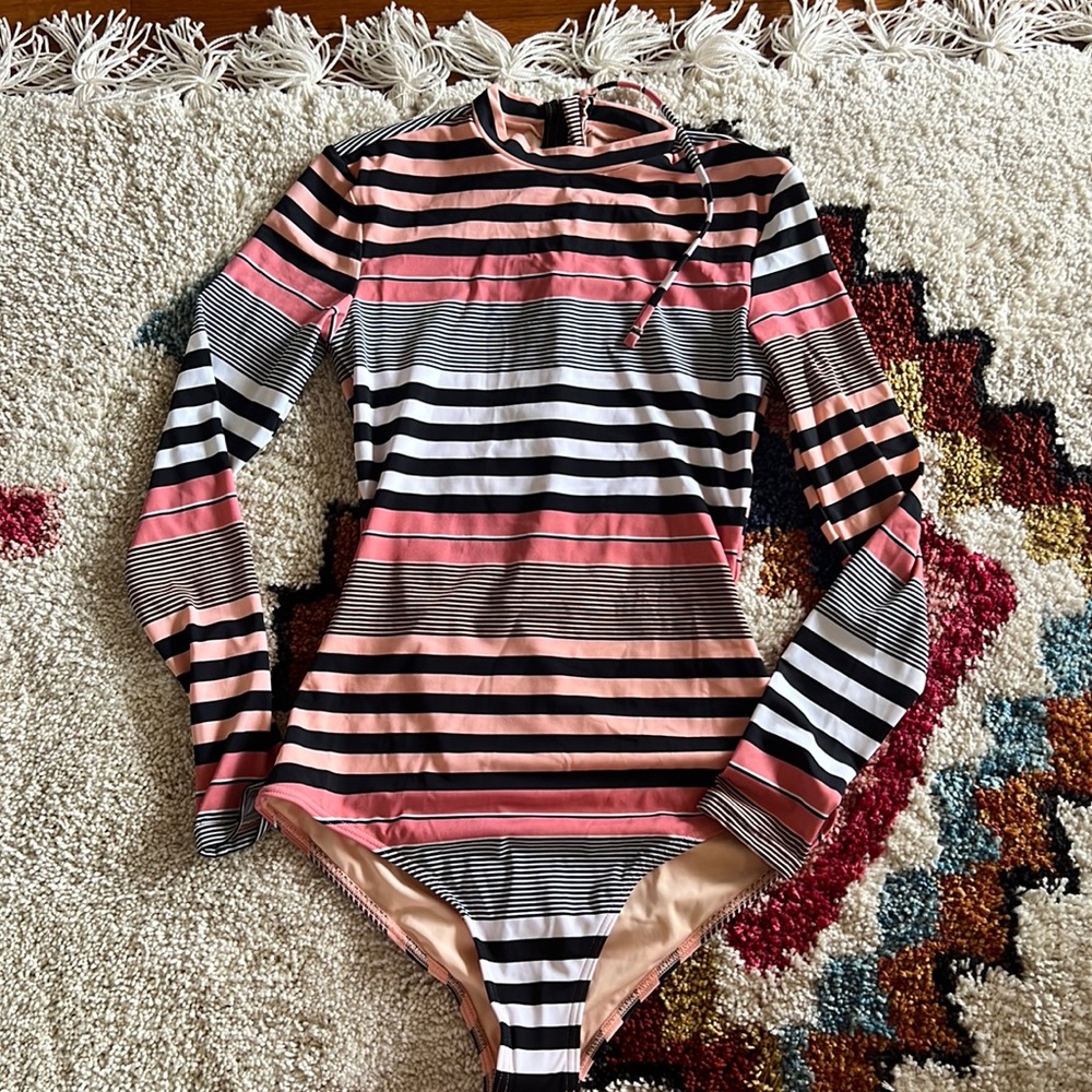 Sisstrevolution long sleep swimsuit